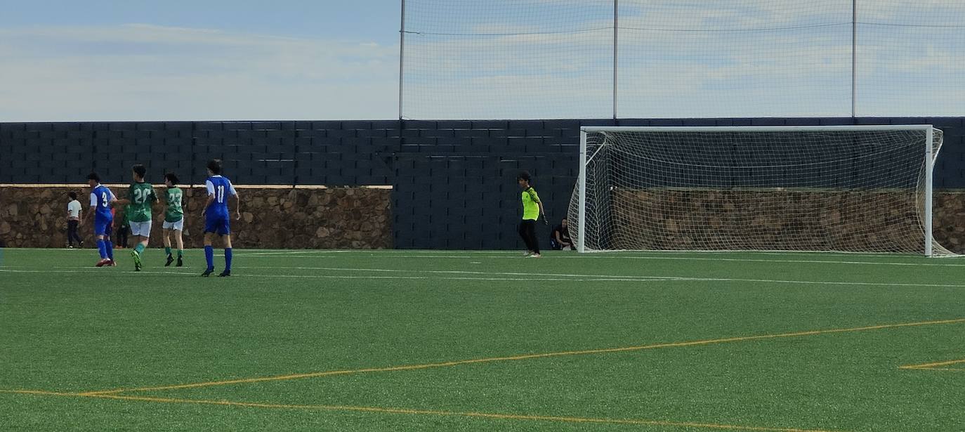 Fotos: Infantiles EMD Valverde - San Roque C