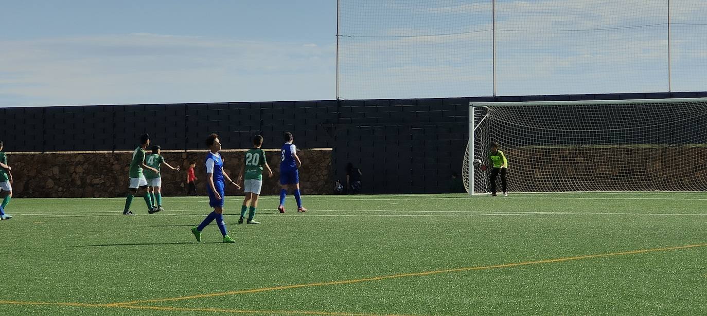 Fotos: Infantiles EMD Valverde - San Roque C