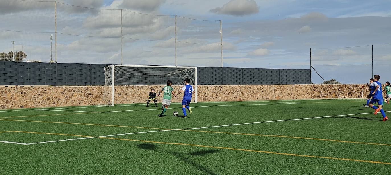 Fotos: Infantiles EMD Valverde - San Roque C