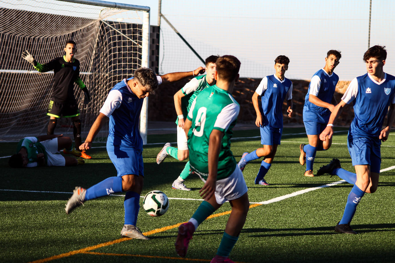 Fotos: Juveniles: Racing Valverdeño - San Roque