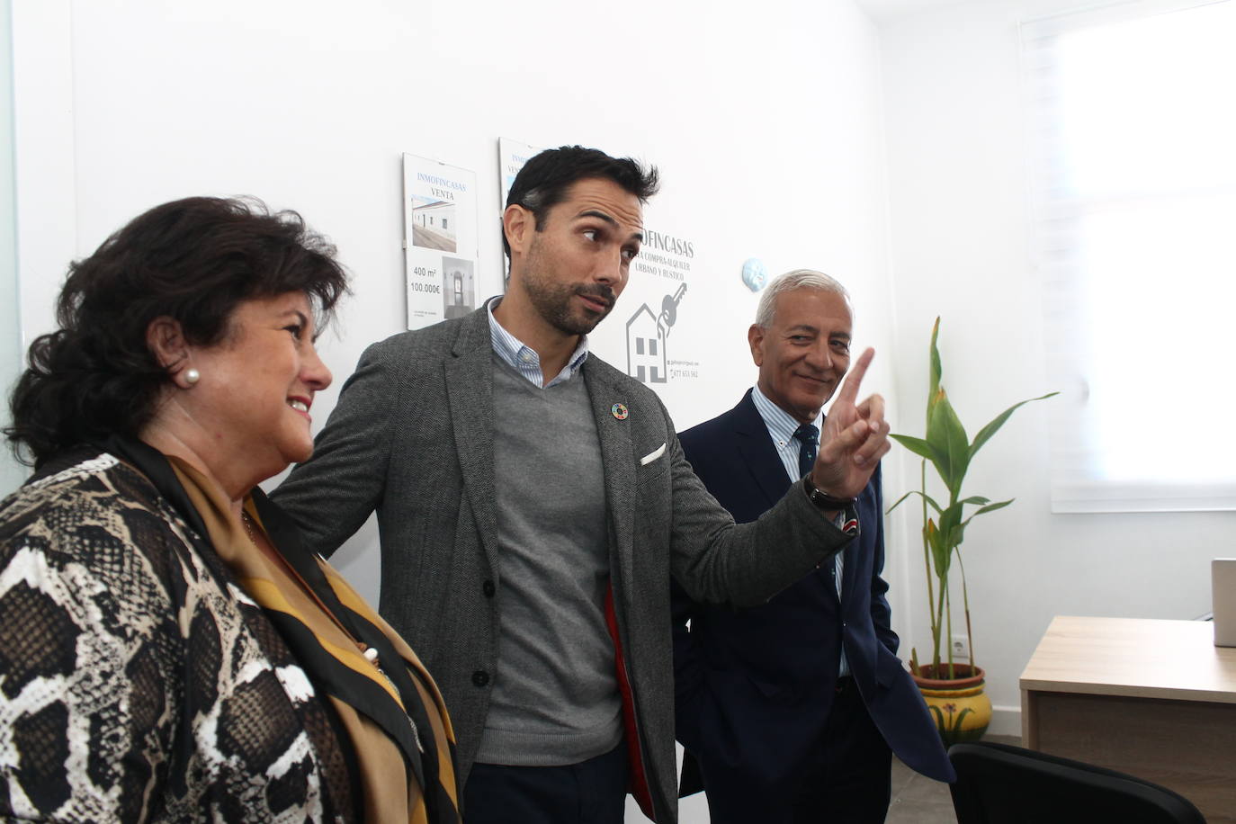 Fotos: Inauguración Centro de Impulso Comercial y Profesional &#039;La Fontanina&#039;