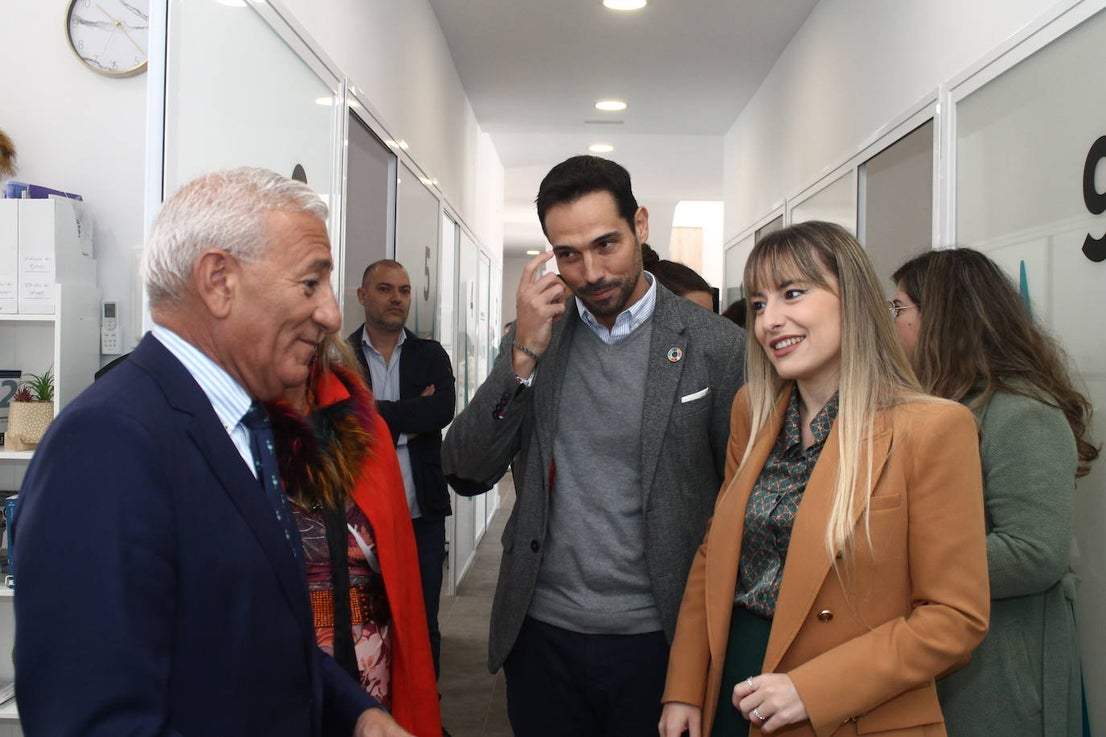 Fotos: Inauguración Centro de Impulso Comercial y Profesional 'La Fontanina'