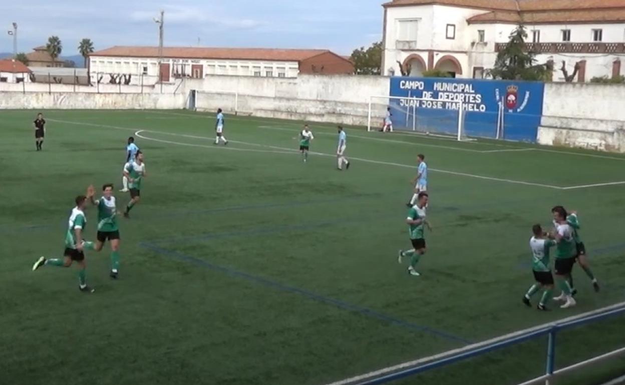 Primera División Extremeña: El Racing vence al colista para continuar la estela del líder