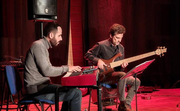 Imagen principal - Pedro Calero, al piano, y Enrique Tejado Ramos, al contrabajo