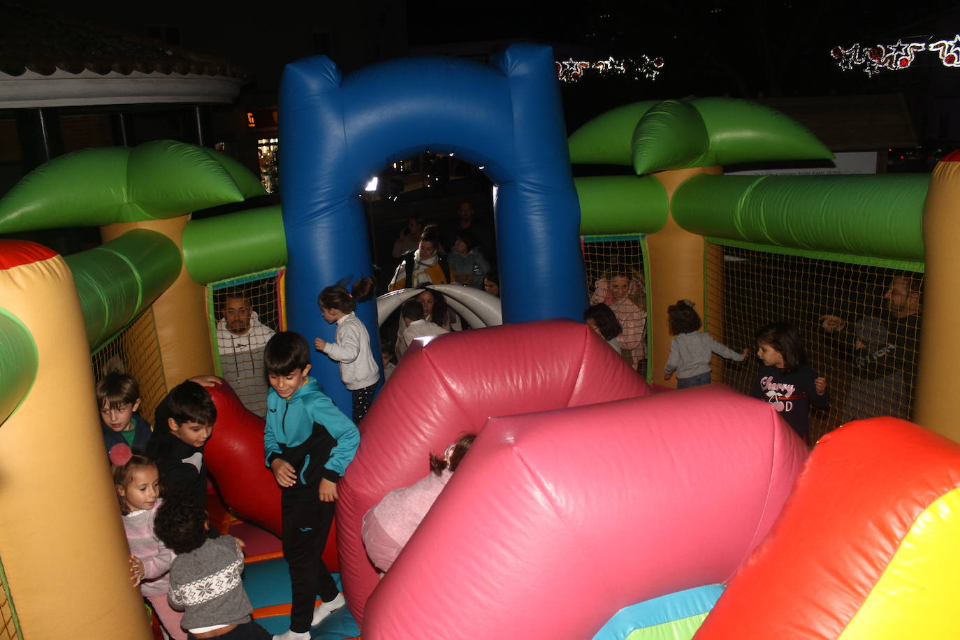 Fotos: Castañas Asadas e hinchables en &#039;Adoro el shopping local&#039;