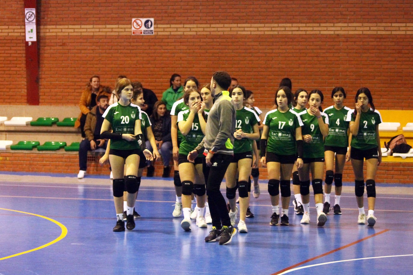 Fotos: Voleibol Infantil Valverde - Villanueva del Fresno