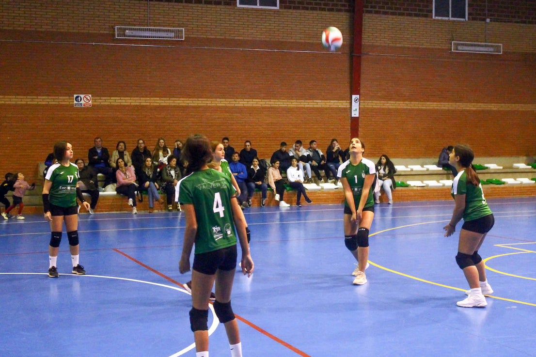 Fotos: Voleibol Infantil Valverde - Villanueva del Fresno