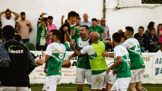 El Racing Valverdeño acelera hacia Tercera División
