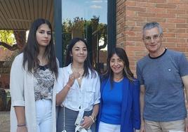 María Jesús Rodríguez, Alba Gómez y sus profesores