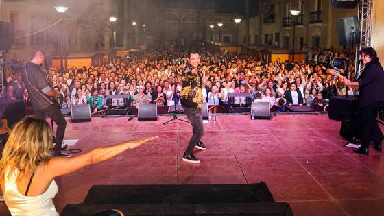 David Civera cierra con su espectáculo un gran sábado en 'Vive la Trashumancia'