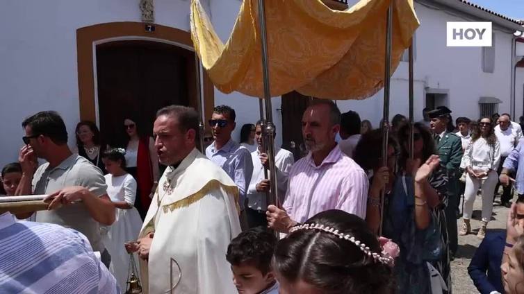 Más de treinta niños participan el día del Corpus Christi