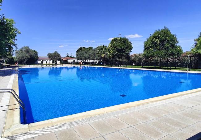 Piscina municipal de Valverde de Leganés