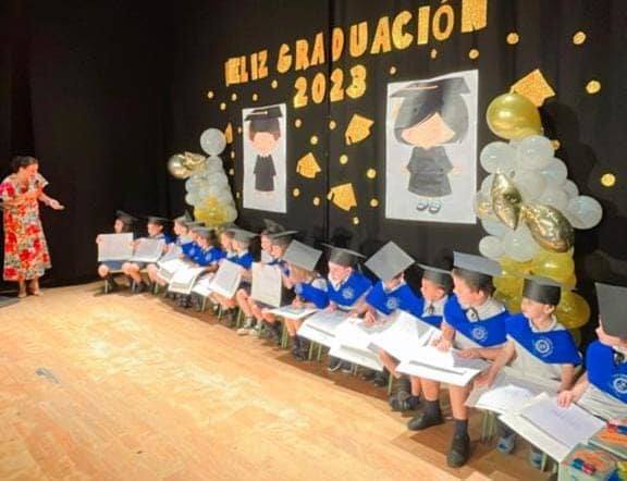 Graduaciones del Colegio 'Cristo Crucificado'