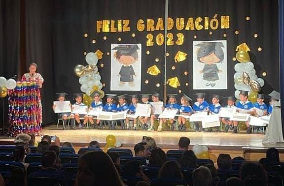 Graduaciones del Colegio 'Cristo Crucificado'