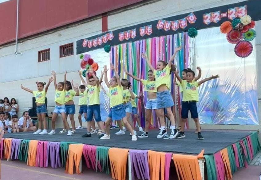 Graduaciones del Colegio 'Cristo Crucificado'