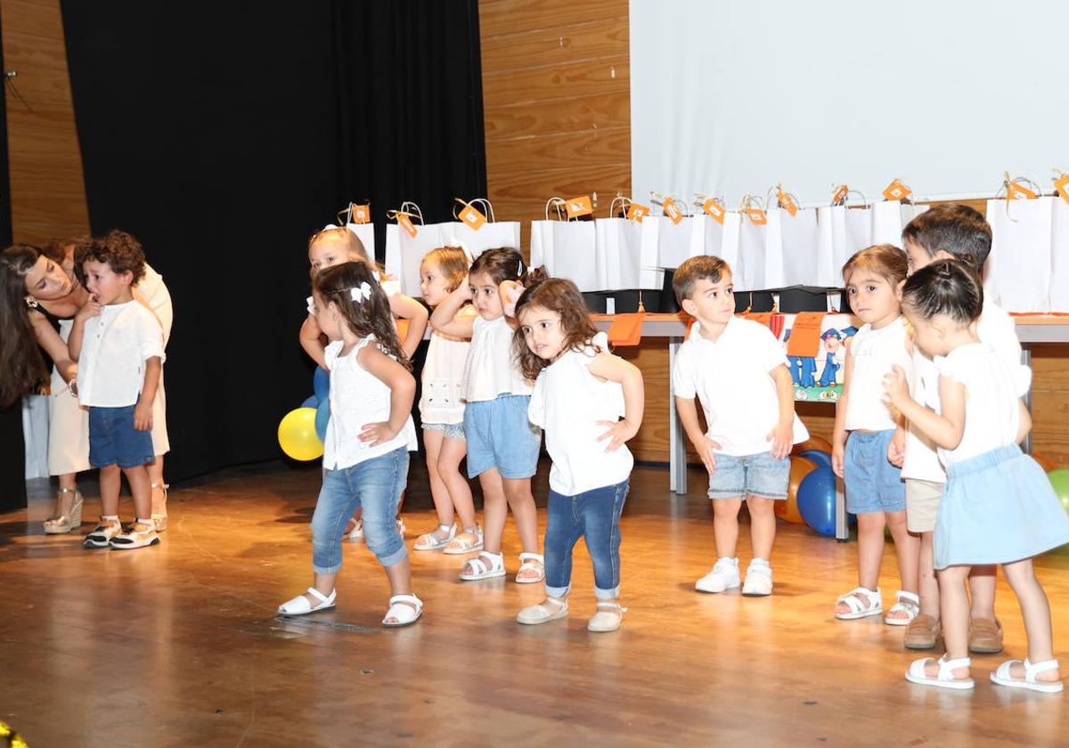 Graduación del Centro de Educación Infantil '7 Deseos' (I)