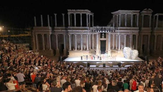 El 27 de julio será el viaje al Festival de Teatro Clásico de Mérida
