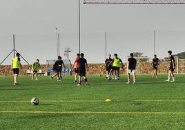 Entrenamiento de los juveniles del Racing Valverdeño