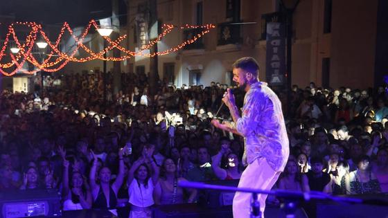 Una plaza como nunca se había visto en el concierto de Yerai Blanco de Los Rebujitos