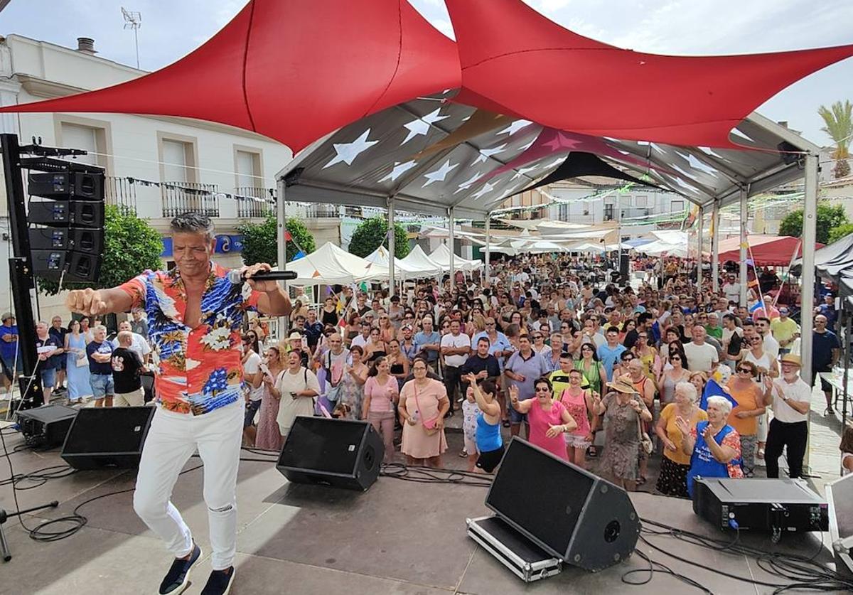 El Taino durante su concierto en Valverde de Leganés