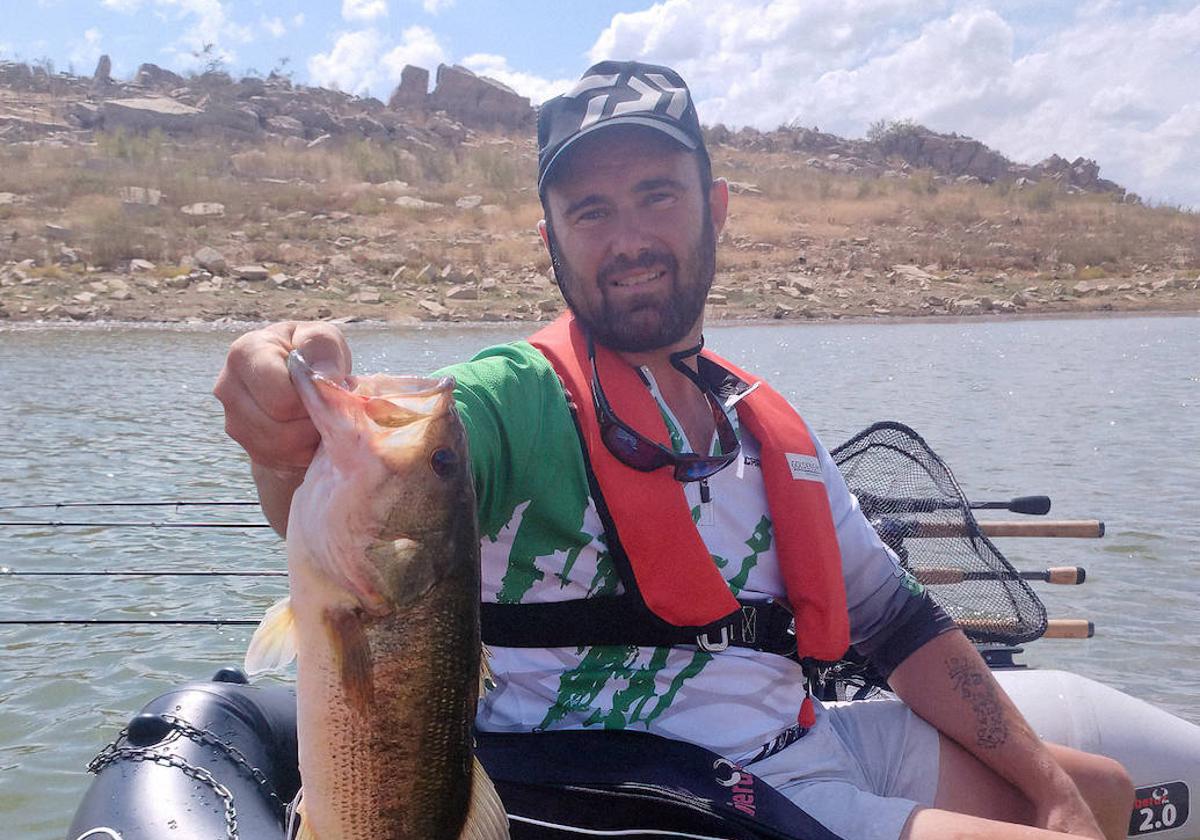 Carlos Raúl Muñoz Benítez finaliza tercero en el Campeonato de Extremadura de Black Bass
