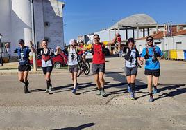 Llegada de algunos de los participantes en la edición del año pasado