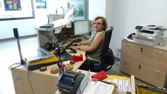 Se jubila 'Marisol' tras 17 años trabajando en la oficina de Correos