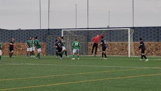 Reparto de puntos entre Veteranos Valverde y Construcciones Entonado