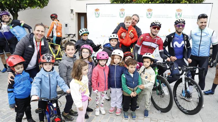 Alejandro Valverde visita la localidad