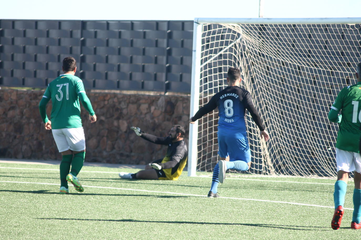 Fotos: Veteranos Valverde - Hermanos Mora