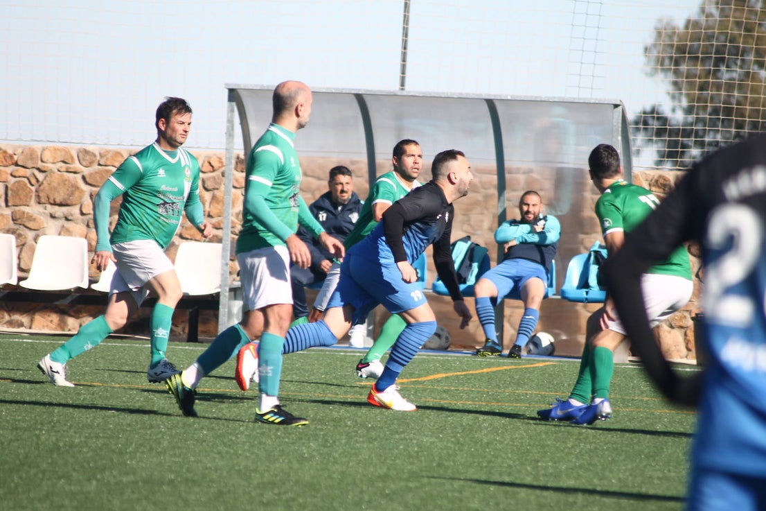 Fotos: Veteranos Valverde - Hermanos Mora