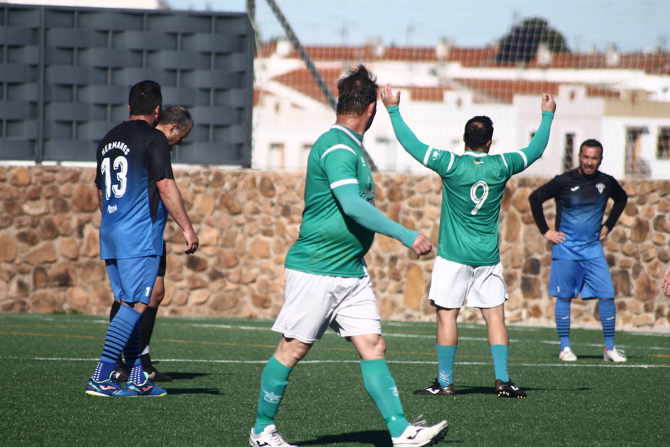 Fotos: Veteranos Valverde - Hermanos Mora