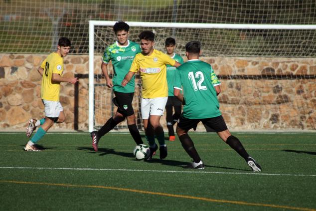 Fotos: Juveniles Racing Valverdeño - Sportextremadura