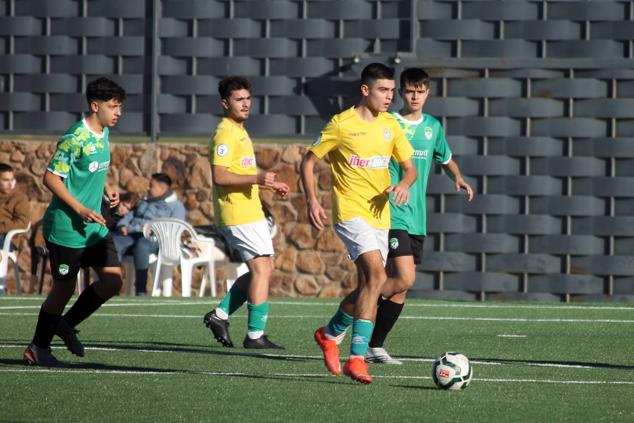 Fotos: Juveniles Racing Valverdeño - Sportextremadura