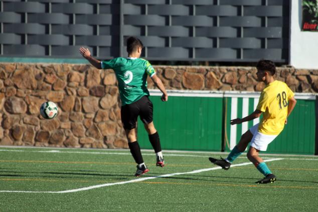 Fotos: Juveniles Racing Valverdeño - Sportextremadura