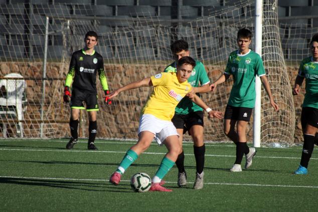 Fotos: Juveniles Racing Valverdeño - Sportextremadura