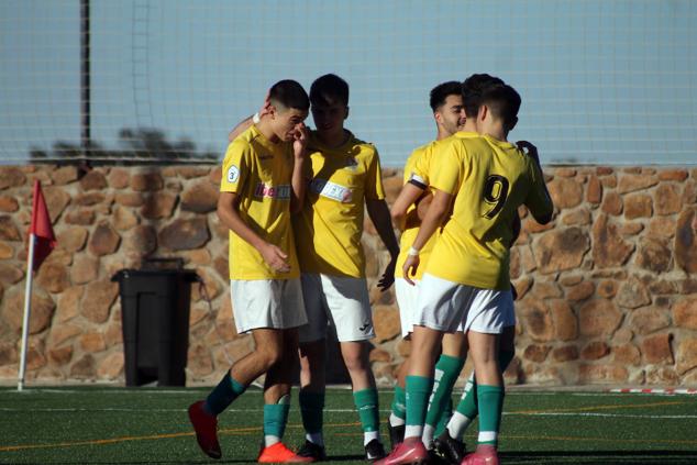 Fotos: Juveniles Racing Valverdeño - Sportextremadura