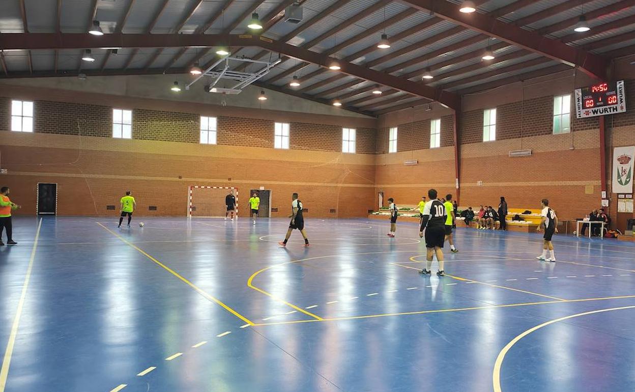 Fútbol sala: Montajes de Pladur Nandy's y CD Puerta Palmas siguen empatados en lo más alto