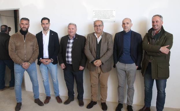 Tras el descubrimiento de la placa conmemorativa de la inauguración