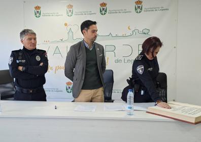 Imagen secundaria 1 - Algunas imágenes de la toma de posesión