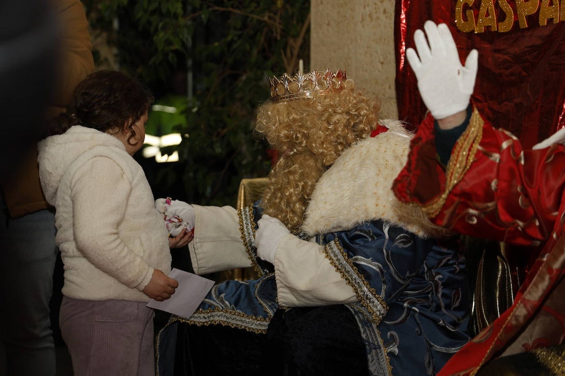 Entrega de las cartas a Los Reyes Magos