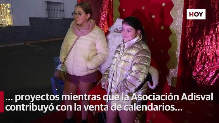 Papa Noel repartió mucha alegría entre los pequeños