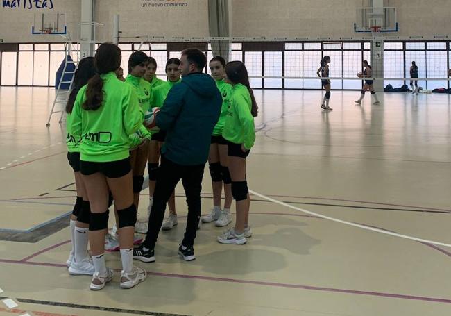 Charla con las infantiles