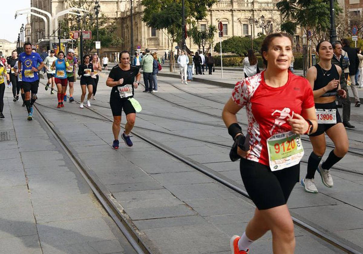 Imagen principal - Más imágenes de la valverdeña en Sevilla