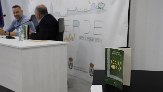 Presentación del libro 'Lea la hierba'