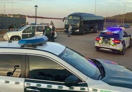 Patrullas de la Guardia Civil a las puertas del campo de fútbol