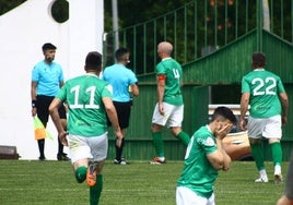 Los valverdeños protestan el gol anulado
