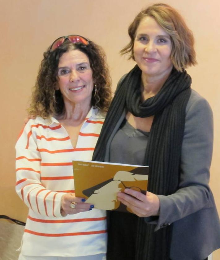 Imagen secundaria 2 - Entrega de los cheques