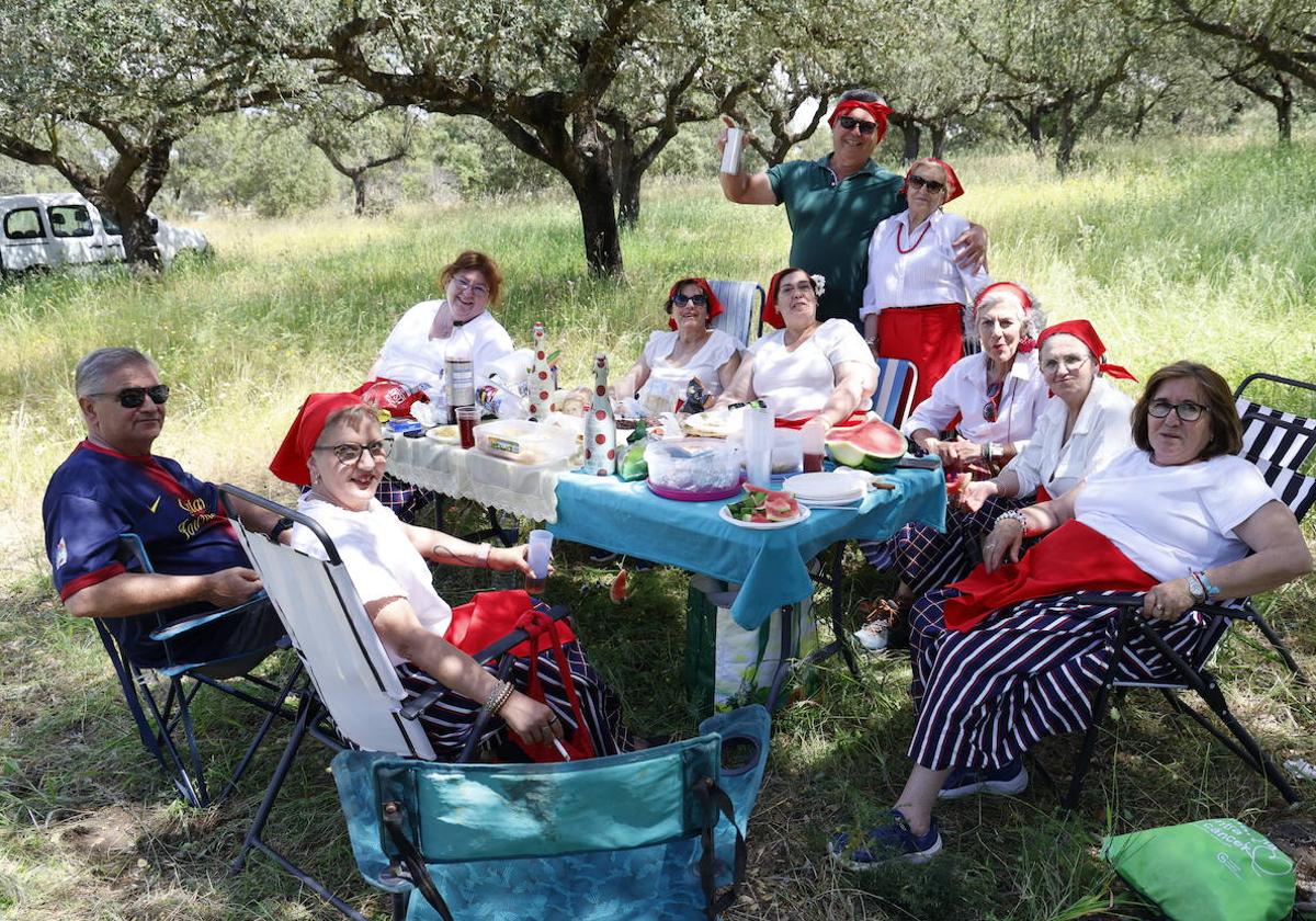 Tradición y convivencia durante la romería de San Isidro