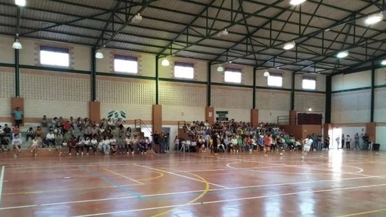 El CD Almendral sigue vivo gracias a los goles de Natalia y Maribel